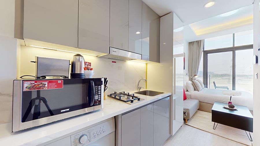 Azizi Riviera Studio 4